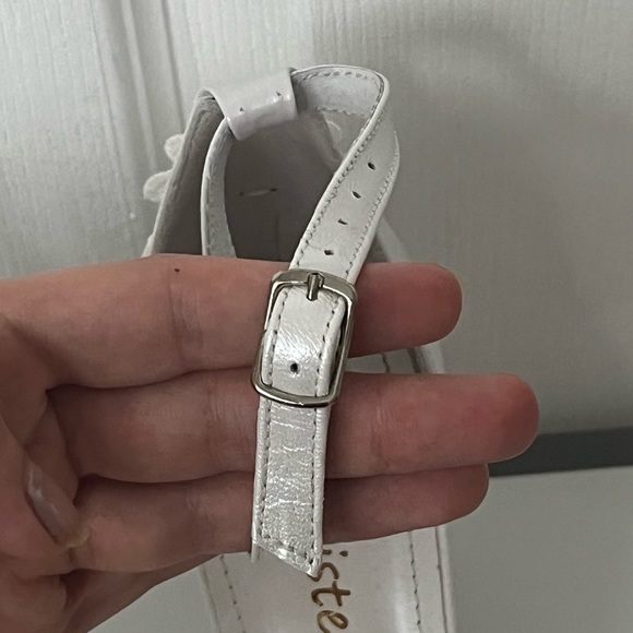 👰‍♀️Bridal Sandals - White Leather with Pearls and Lace, handmade in Eur… - Picture 8 of 12